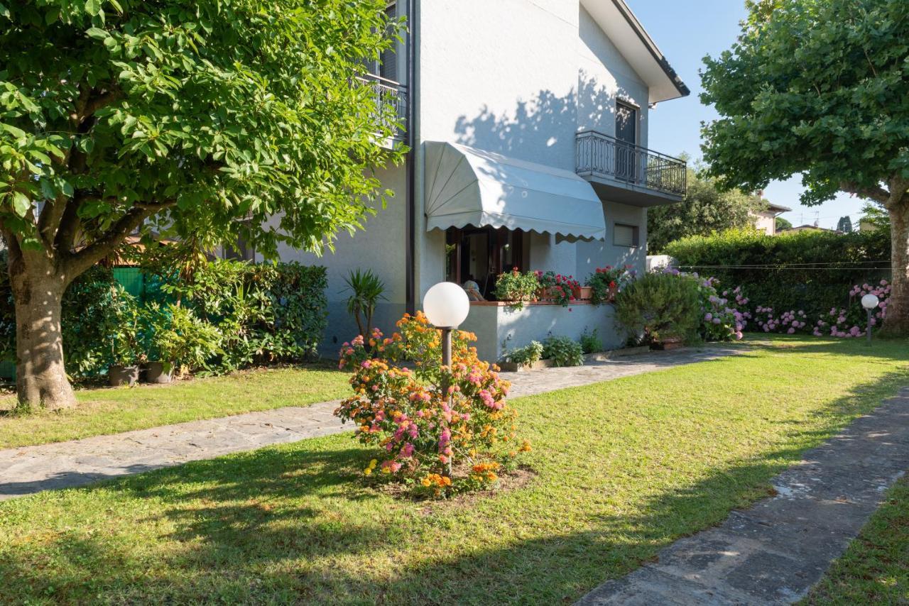 Apartment Holiday Versilia Camaiore Exterior photo