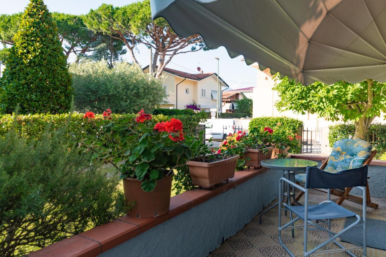Apartment Holiday Versilia Camaiore Exterior photo