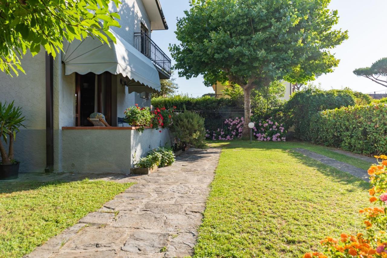 Apartment Holiday Versilia Camaiore Exterior photo